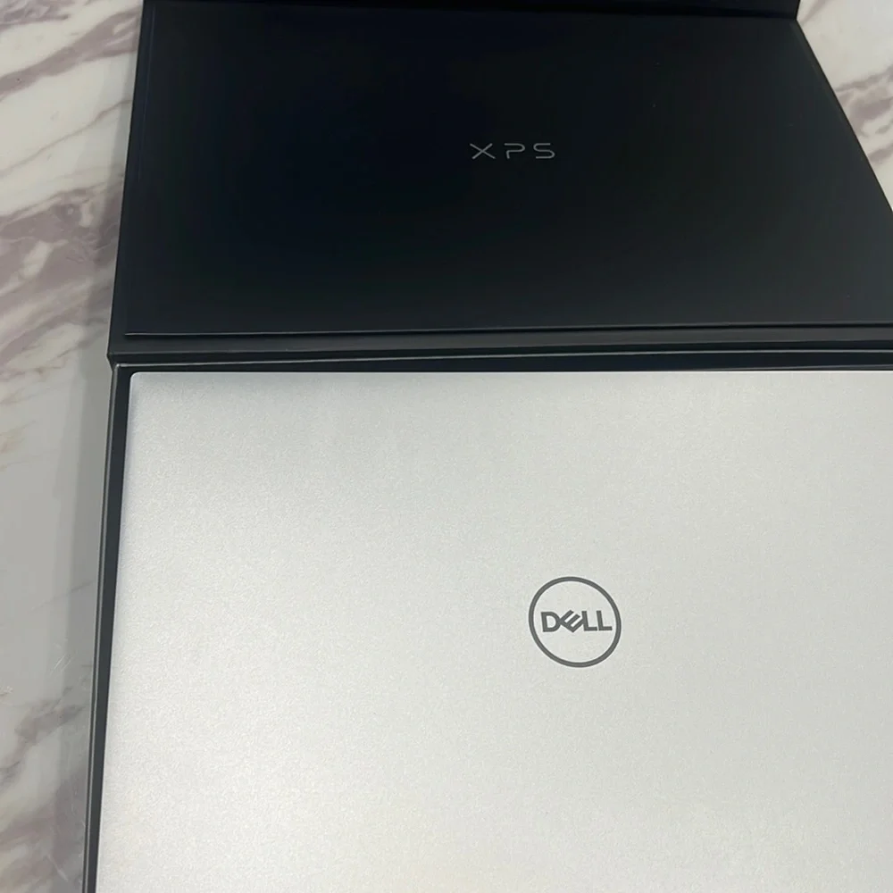 Dell Laptop 17 Inch intel i9
